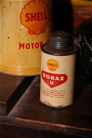 SHELL DONAX "U" (Italian) - click to enlarge